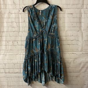 Free People Flowy Top size Medium